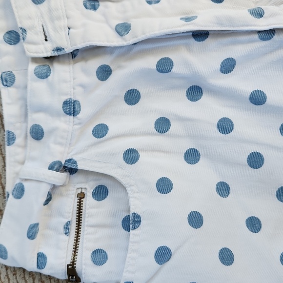 Women's White and Blue Polka Dot Shorts, Size 7 - Picture 2 of 6